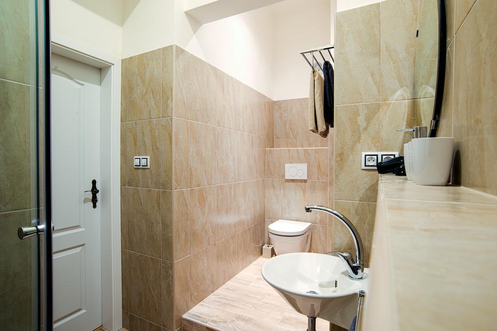 Apartment Gesse Březinova Praag Buitenkant foto