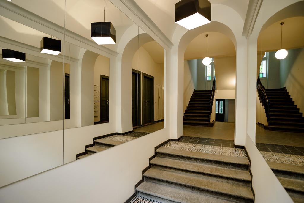 Apartment Gesse Březinova Praag Buitenkant foto