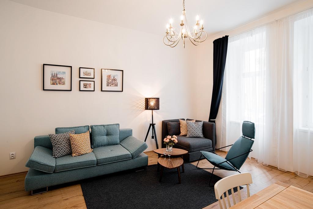 Apartment Gesse Březinova Praag Buitenkant foto